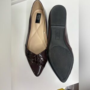 Jones New York Burgundy Patent Flats – Size 7.5